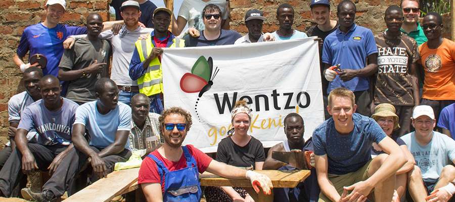groepsfoto Wentzo collega's en bouwlieden tijdens de Wentzo goes Kenia reis in 2018